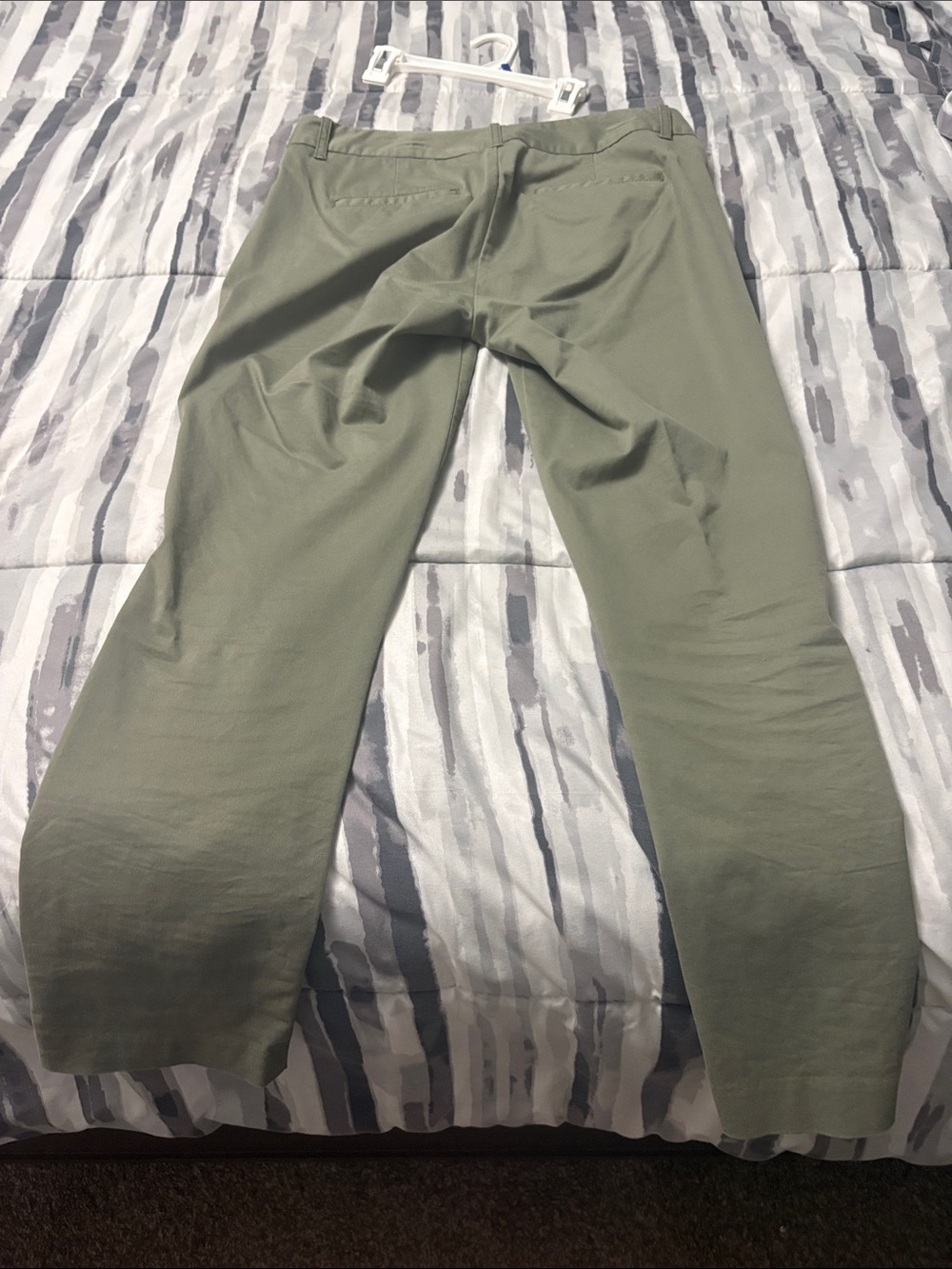 J. Crew women’s Olive Chino Pants - Picture 3 of 3